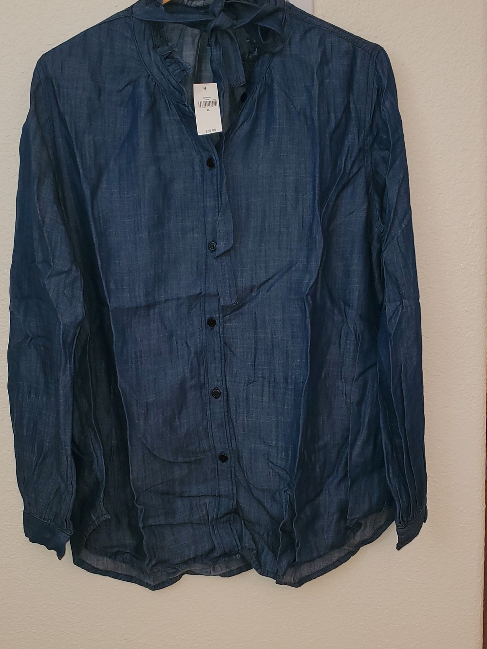 GAP Women's Chambray Blue Button-Up Lightweight Tie Blouse Size XL NWT